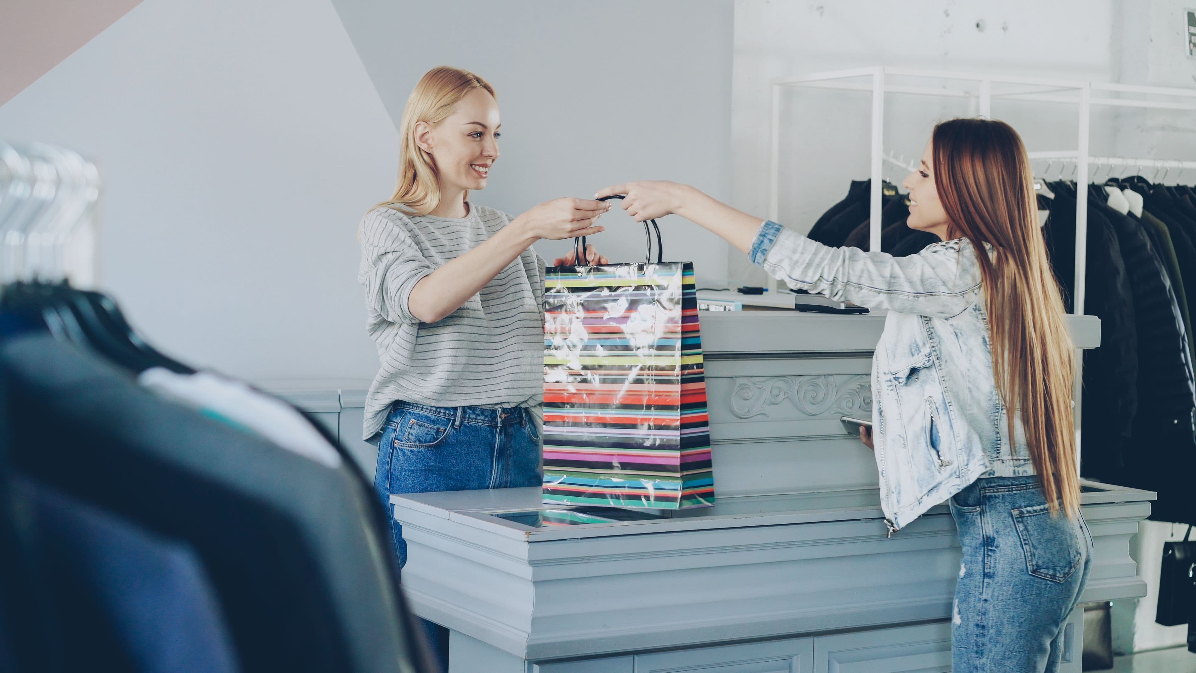 Retouren ohne Chaos: Ein einfacher Ablauf für kleine Läden